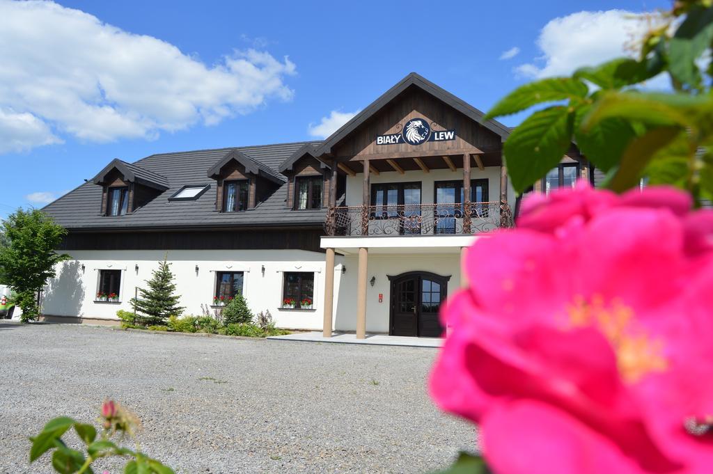 Bed and Breakfast Osrodek Bialy Lew Wojciechow  Exterior foto